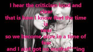 Fly Nicki Minaj ft. Rihanna Lyrics Video