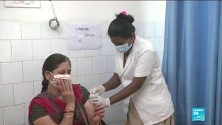 India expands vaccination drive as Covid-19 cases surge • FRANCE 24 English