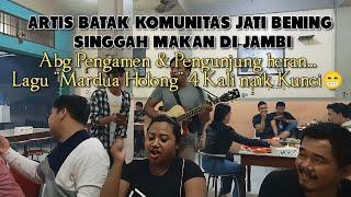 Artis Batak Komunitas Jati Bening singgah Makan di JAMBI