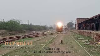 Bhalwal Railway Station | 17 UP  Millat Express Departure | 3 Hours Late |Raillion Vlogs