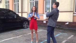 Елена Кирик приняла вызов в ice bucket challenge от Андрея