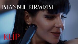 İstanbul Kırmızısı | Gaye Su Akyol - Kırmızı Rüyalar