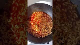 واخيرا جربنا ترند النودلز كتير طيب #noodles