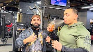 مقلب شرب بول الإبل في الناس في الجيم  ضربونيالنمر هبت منه 