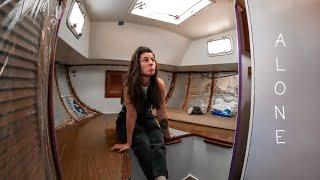 I am ALONE... Could I Refit This Abandoned Sailboat ON MY OWN? Boat Rebuild | SAILING SEABIRD Ep.57