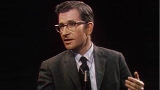 Noam Chomsky - Becoming a Political Activist