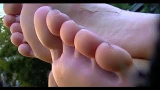 3 seggsy soles at the park 338p 30fps H264 128kbit AAC