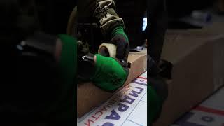 Упаковка автостекла для отправки клиенту #автозапчасти #авторазбор #Гидрач #запчастиназаказ #авто