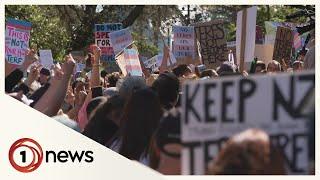 Trans rights protesters force Posie Parker to abandon Auckland event