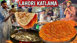 DEEP FRIED DESI PIZZA IN LAHORE | LAHORI KATLAMA STREET FOOD | KATLAMA RECIPE |LAHORE STREET FOOD PK