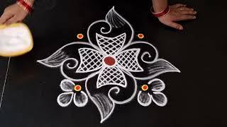 daily use rangoli || side border rangoli design || simple kolam || small beautiful rangoli design