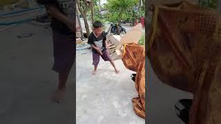 Barongan Kardus Juga Bisa Makan Orang#shorts #shortvideo