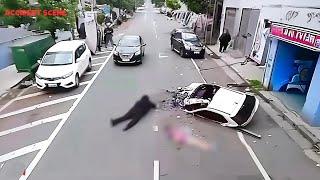 75 Crazy Moments Near Miss Video Car Crashes On The Road You Wouldn't Believe if Not Filmed