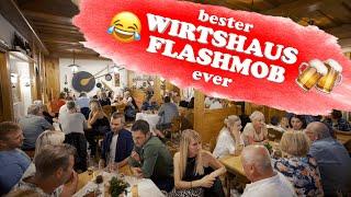 Damit hat niemand gerechnet  Mountain Crew stürmt Wirtshaus und startet einen "Wirtshaus Flashmob"