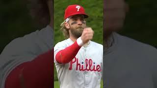 Did Bryce Harper just win or lose this game of Rock, Paper, Scissors? 🪨️