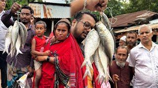 জেলে দম্পতি এবং মা ছেলের কাছ থেকে সন্ধ্যা নদীর টাটকা ইলিশ কিনলাম নদীর পার থেকেই  Best Experience