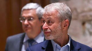Abramovich’s Billions Leave Hedge Funds With No Way Out