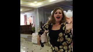 Ведущая на свадьбу Эллина Пак