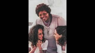 Sonho Meu (Yvonne Lara/Délcio de Carvalho) - Maria Bethânia, Gal Costa e Dona Yvonne Lara (1980)