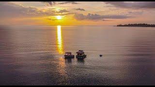 6 Days of hunting set 200 fishing rods in a floating house using a bottle boat & lifting traps! #...