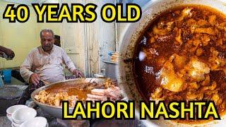 40 Years Old Lahori Nashta | Androon Lahore Street Food | Tara Bong Paye Chowk Gumti Bazar