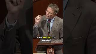 Thomas Massie Warns of 'Financial Ruin,' Calls on Congress to Reject 'Political Theater'