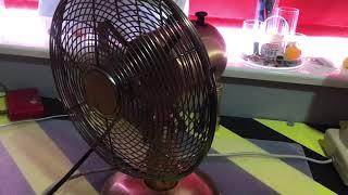 This is the 2019 fine elements 10 inch copper desk fan