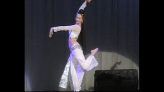 Ирина Роззе 2007г индийский танец