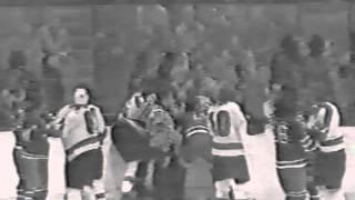 John Bednarski vs Dave Schultz Feb 6, 1975