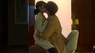 【MULTI SUB】雇傭兵把清純小花抱在腿上，兩人激情擁吻#中国电视剧 #chinesedrama #love