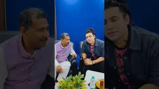 Jubin Nautiyal chats to President of Santniketan Medical College after an amazing #jnlive 