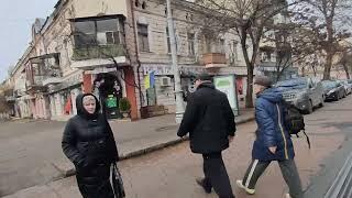 Одесса. 24 декабря 2024. Люди возвращаются, перекрыто движение. Виват Король.