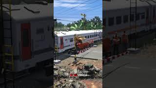 Kereta Api Tabrak Truck Mogok  #keretaapi #gamesimulatorkeretaapi  #train #railway