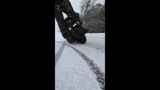 Tight U-Turn on Snow Fail !  #euc #electricunicycle  #neige #hiver #glace #gyroroue #crash