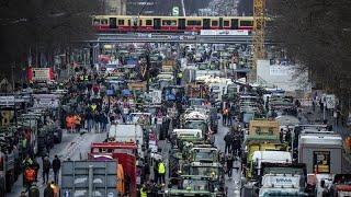 La colère des agriculteurs s'étend en Europe