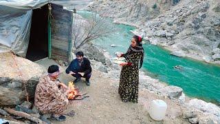 Daily nomadic life, fishing by Omid and Ali and inviting a guest to the hut