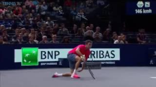 Gilles Simon breaks Benneteau's service despite sitting down mid-point: R1 2016 ATP Paris