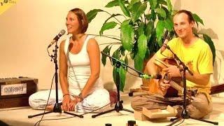 Maha Mantra and Gayatri Mantra chanted by Gauri and Johannes