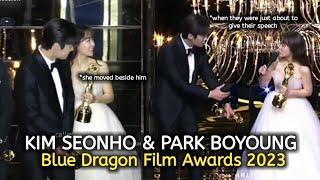 Kim Seon ho got 'SHY' to Park bo young at the 44th Blue dragon film awards 2023