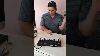 Classic 80s - Toto, Africa Cover On The Akai Mpk3 Midi Keyboard