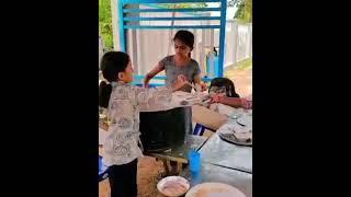 helping people in giri pradakshina #daughters#helping#food#giripradakshina#viral#ytshorts#vizag