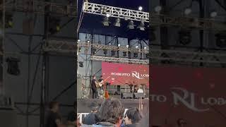 Solo de bajo en festival de isla de maipo, junto al cantante Roberto Lobos