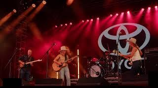 Watch the Sunny Cowgirls Girl's Night Out LIVE from Toyota Park!