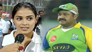 Captain Mohanlal guiding his team Kerala Strikers from the front vs Mumbai Heroes | CCL