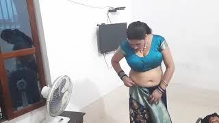 Hottest Saree Drape Video 2021 || Naari Magazine || Hot Desi Aunty Navel Belly || Saree Without Bra.