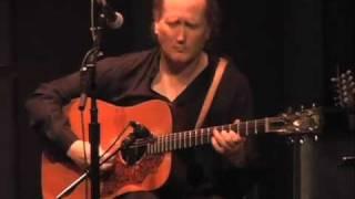 Scalloped Fretboard Guitarist Matthew Montfort Performs 'Soul Serenade'