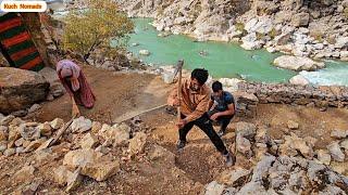 Daily Nomadic Life:A Family’s Efforts to Build a Kitchen Hut | An Inspiring Story of Resilience ️️