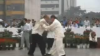 Tung Kai Ying sparring with Paul Drake China 1999