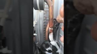 Split AC ka outdoor ka copper pipe leakage ho gaya hai