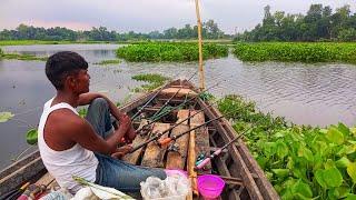 বিলে নৌকায় বড়শি দিয়ে রুই মাছ ধরা Fishing video in beel #fishing #hookfishing#reel  #মাছধরা